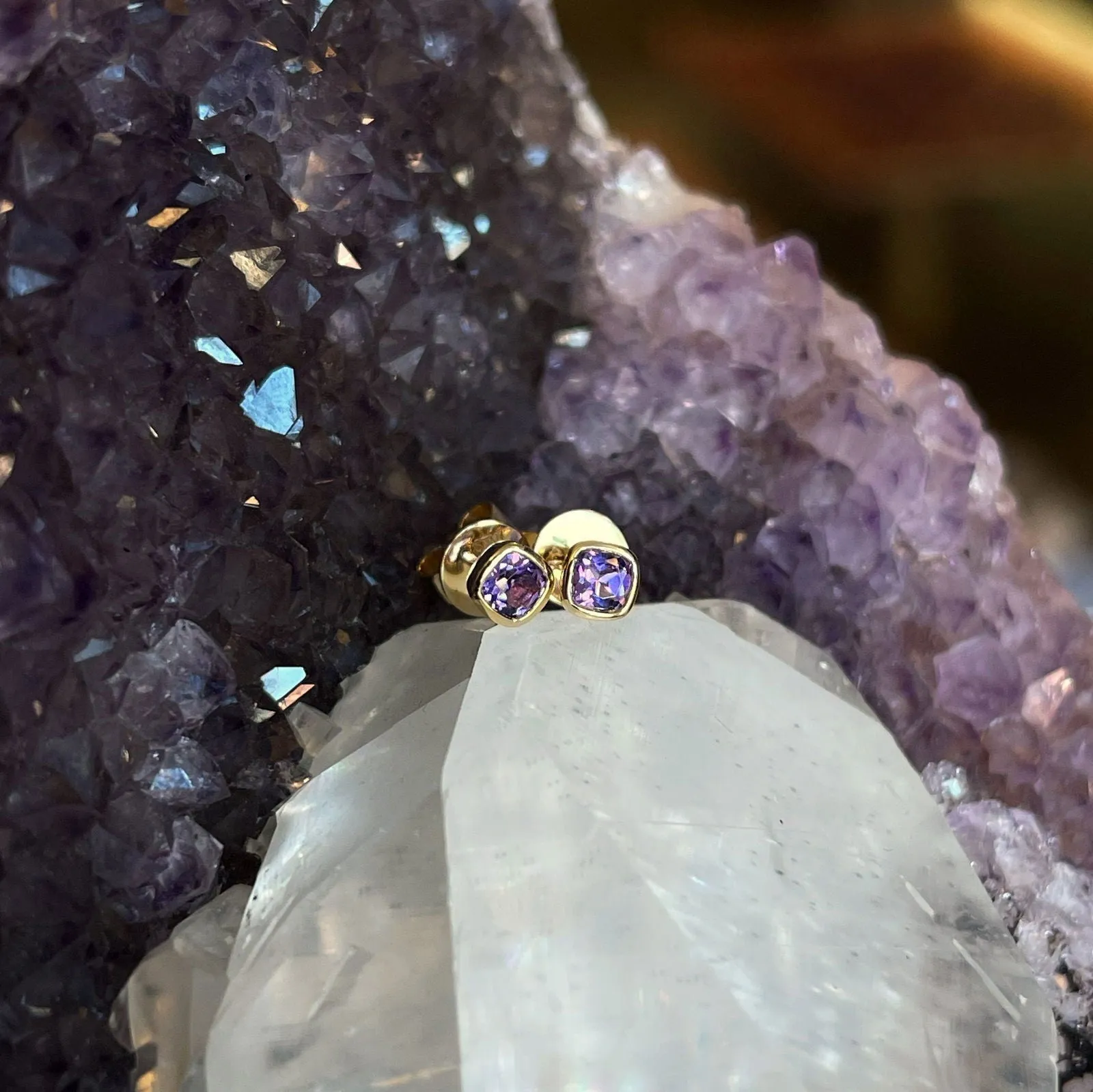 Bezel Studs