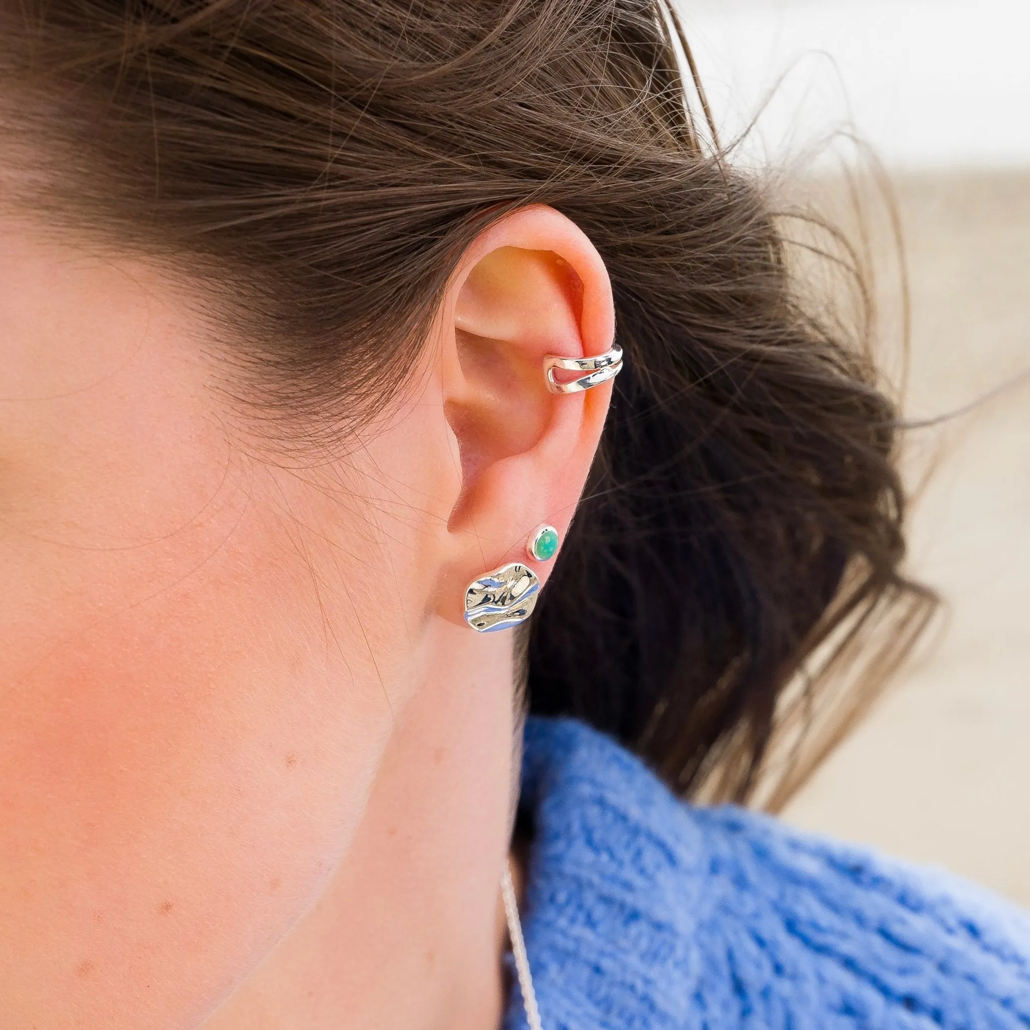 Calm waters studs